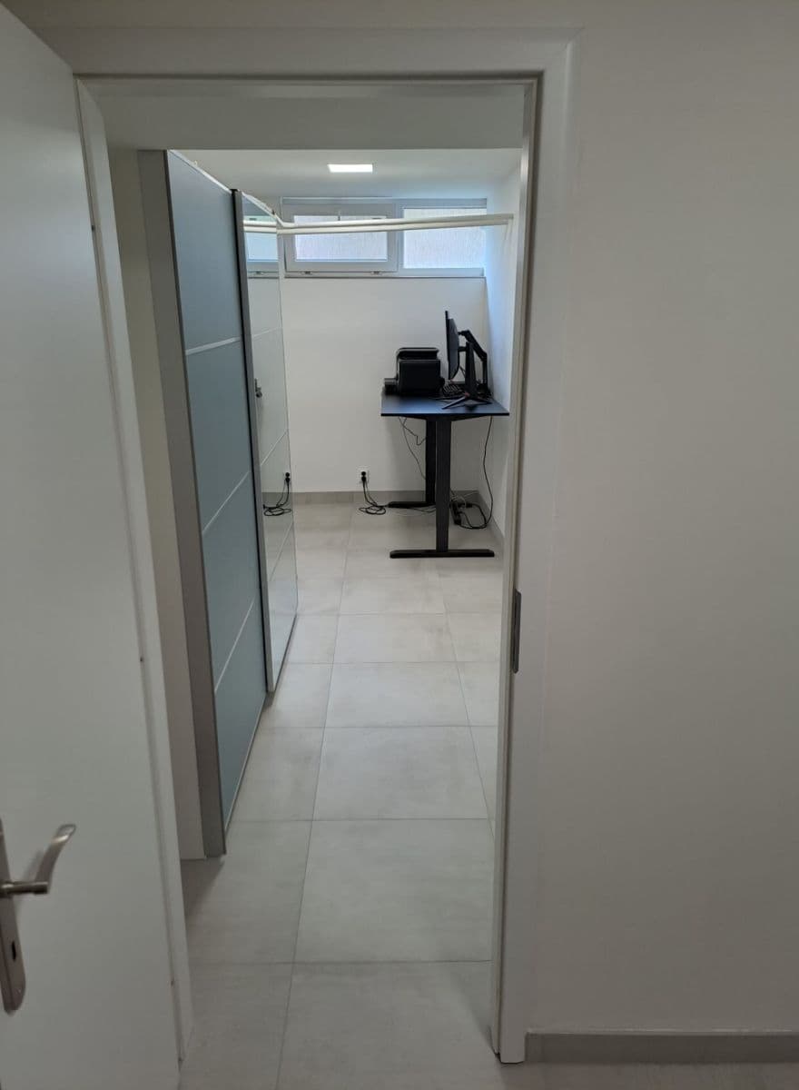 Prodej bytu 2+1 44 m², Manželů Dostálových, Praha, Praha Prodej bytu 2+1 44 m², Manželů Dostálových, Praha, Praha