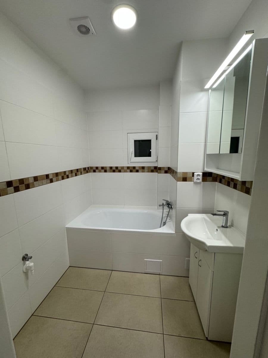 Pronájem bytu 4+1 94 m², U Krčské vodárny, Praha, Praha Pronájem bytu 4+1 94 m², U Krčské vodárny, Praha, Praha