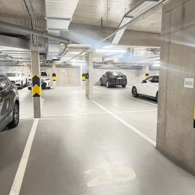 Pronájem garáže 13 m², Křižíkova, Praha, Praha Pronájem garáže 13 m², Křižíkova, Praha, Praha