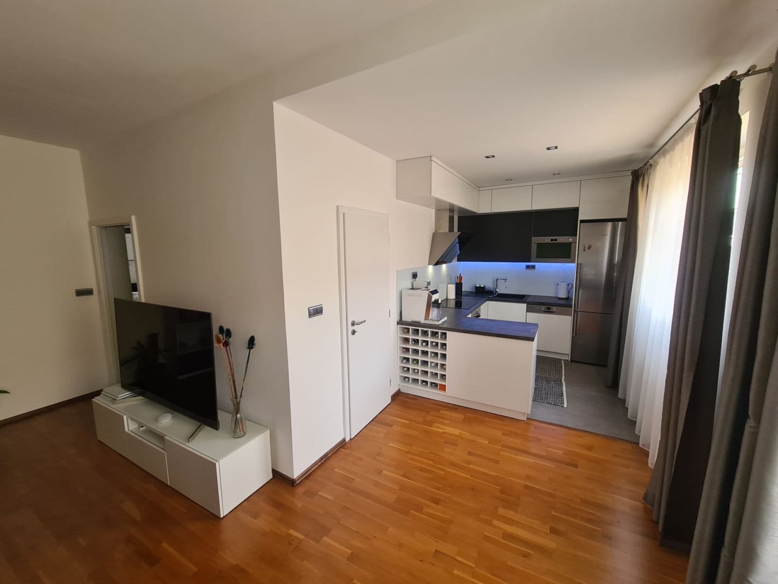 Pronájem bytu 3+kk 78 m², Čeljabinská, Praha, Praha Pronájem bytu 3+kk 78 m², Čeljabinská, Praha, Praha