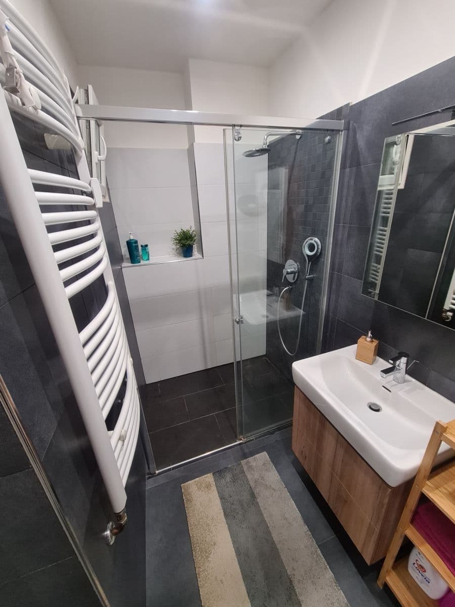 Pronájem bytu 3+kk 78 m², Čeljabinská, Praha, Praha Pronájem bytu 3+kk 78 m², Čeljabinská, Praha, Praha