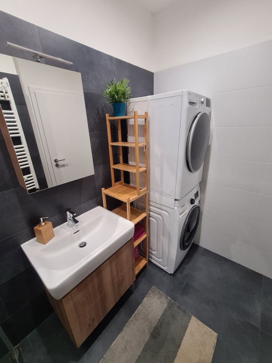 Pronájem bytu 3+kk 78 m², Čeljabinská, Praha, Praha Pronájem bytu 3+kk 78 m², Čeljabinská, Praha, Praha