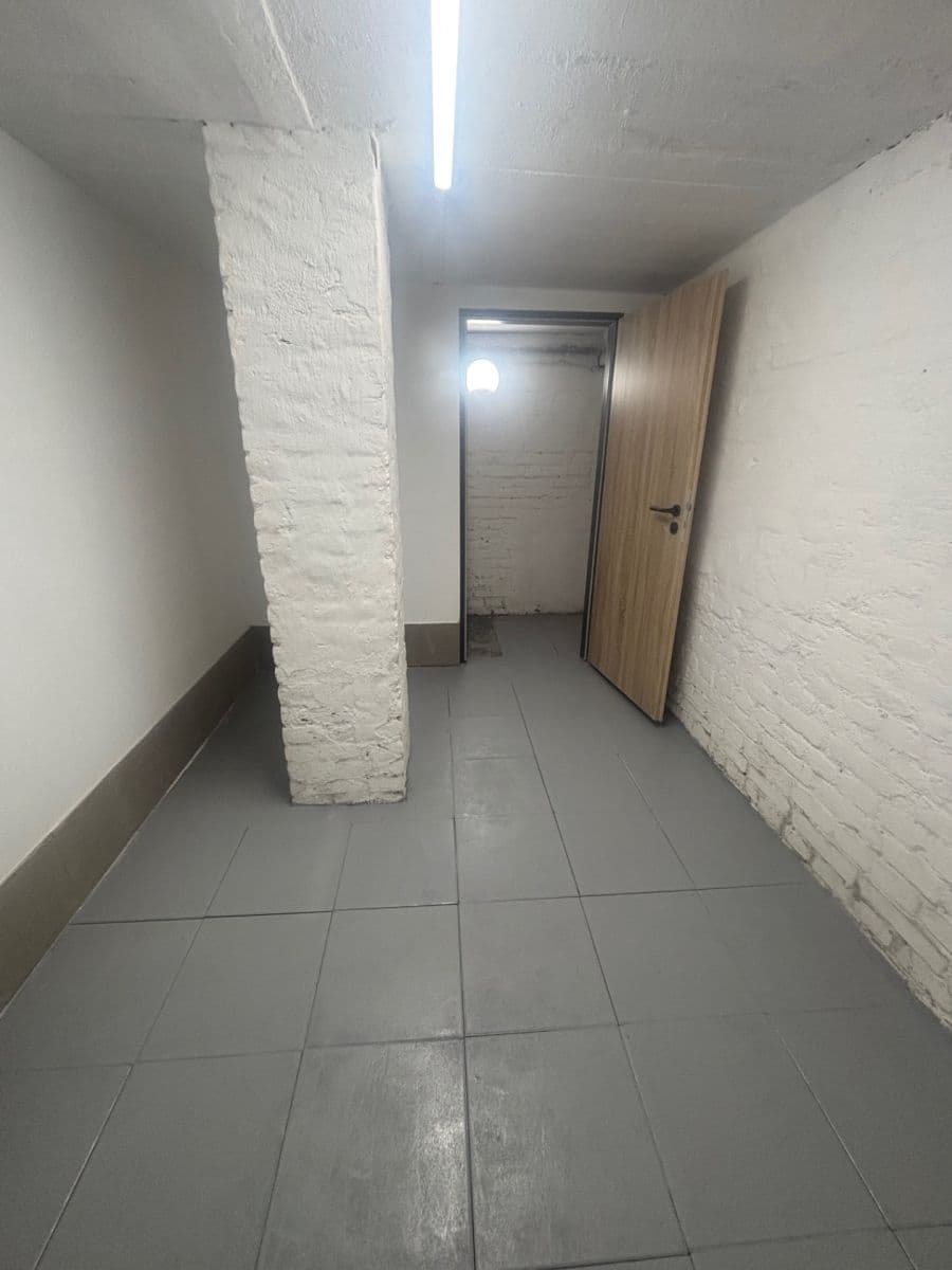 Pronájem nebytového prostoru 8 m², Na Rozcestí, Praha, Praha Pronájem nebytového prostoru 8 m², Na Rozcestí, Praha, Praha