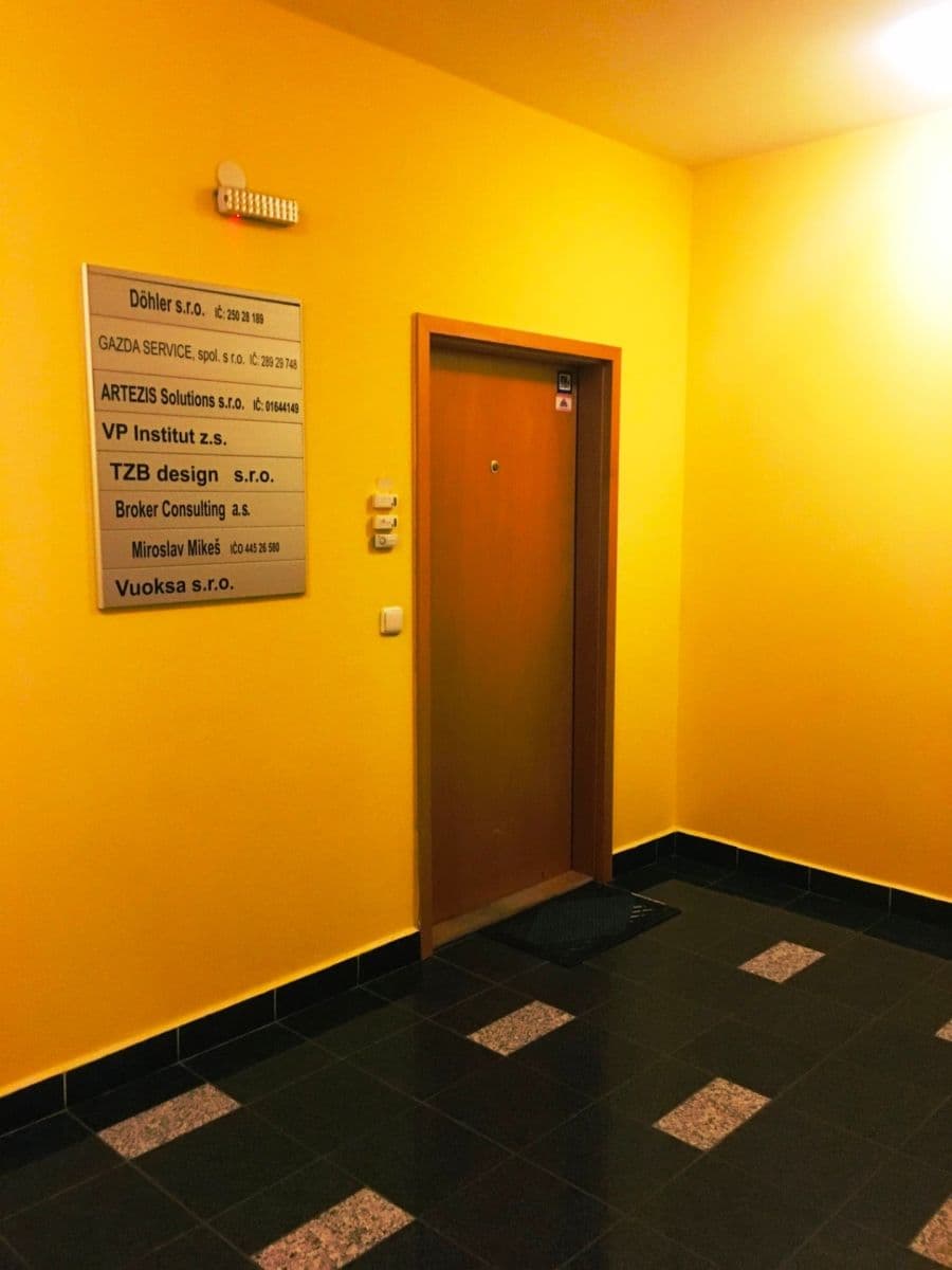 Pronájem kanceláře 58 m², Nad Šutkou, Praha, Praha Pronájem kanceláře 58 m², Nad Šutkou, Praha, Praha