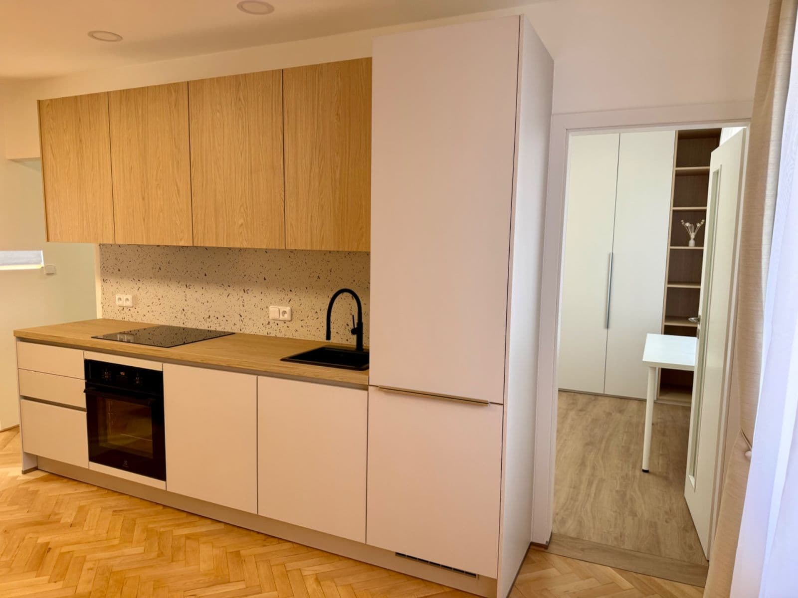 Pronájem bytu 3+kk 56 m², Hodonínská, Praha, Praha Pronájem bytu 3+kk 56 m², Hodonínská, Praha, Praha