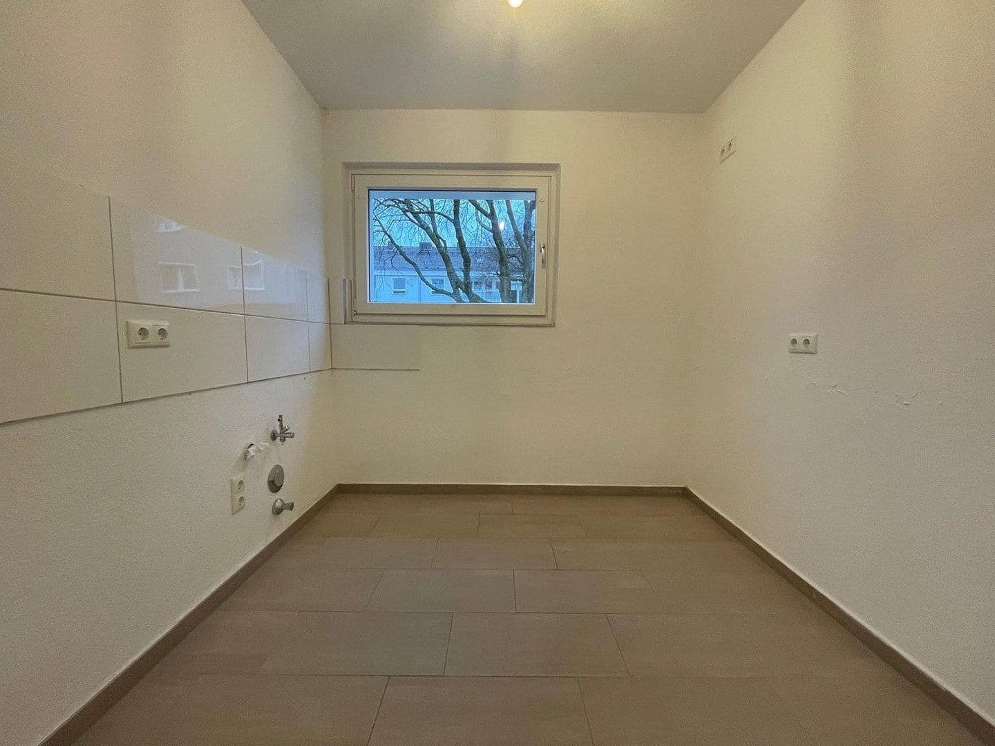 Pronájem bytu 3+1 77 m², Pestalozzistr., Mülheim, Severní Porýní-Vestfálsko Pronájem bytu 3+1 77 m², Pestalozzistr., Mülheim, Severní Porýní-Vestfálsko
