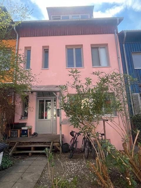 Prodej domu 185 m², pozemek 245 m², Frankfurt, Hessen Prodej domu 185 m², pozemek 245 m², Frankfurt, Hessen