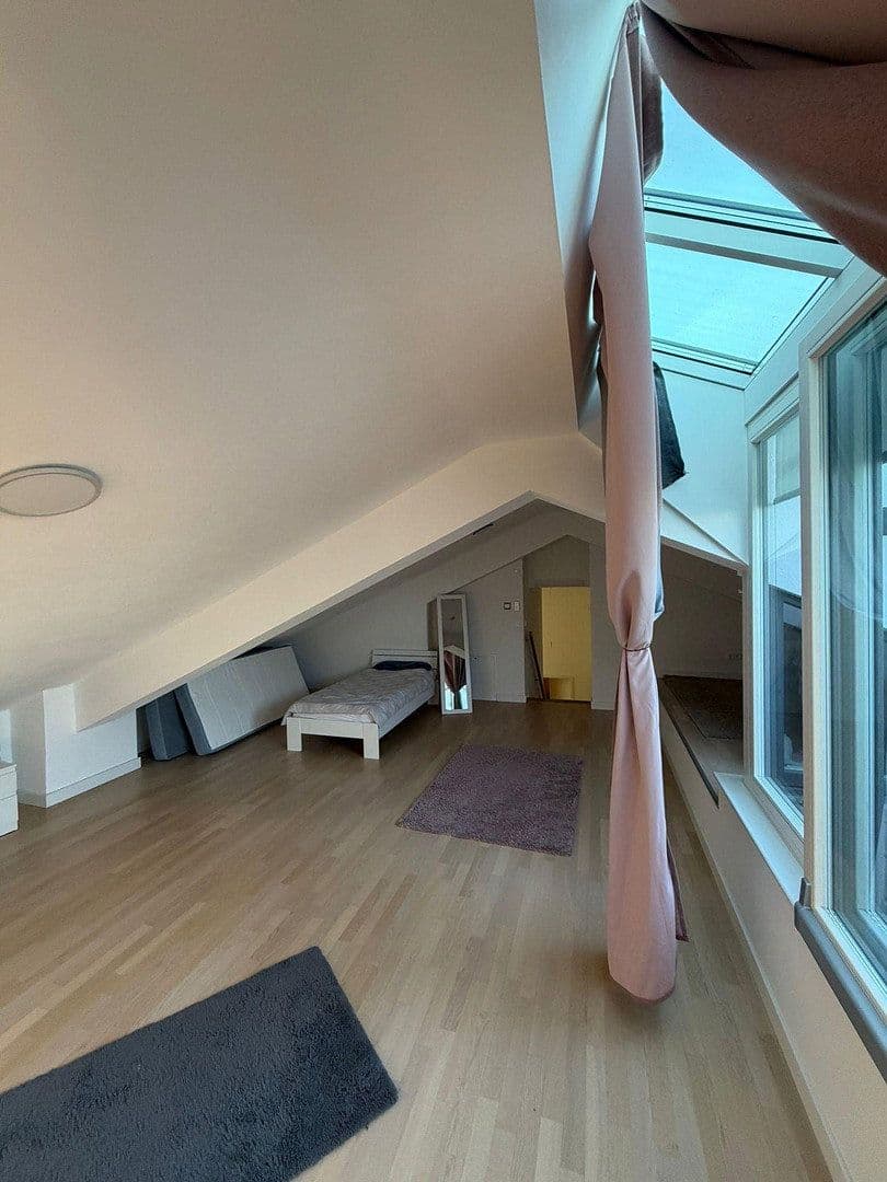 Pronájem bytu 3+1 100 m², Berlin, Berlín Pronájem bytu 3+1 100 m², Berlin, Berlín