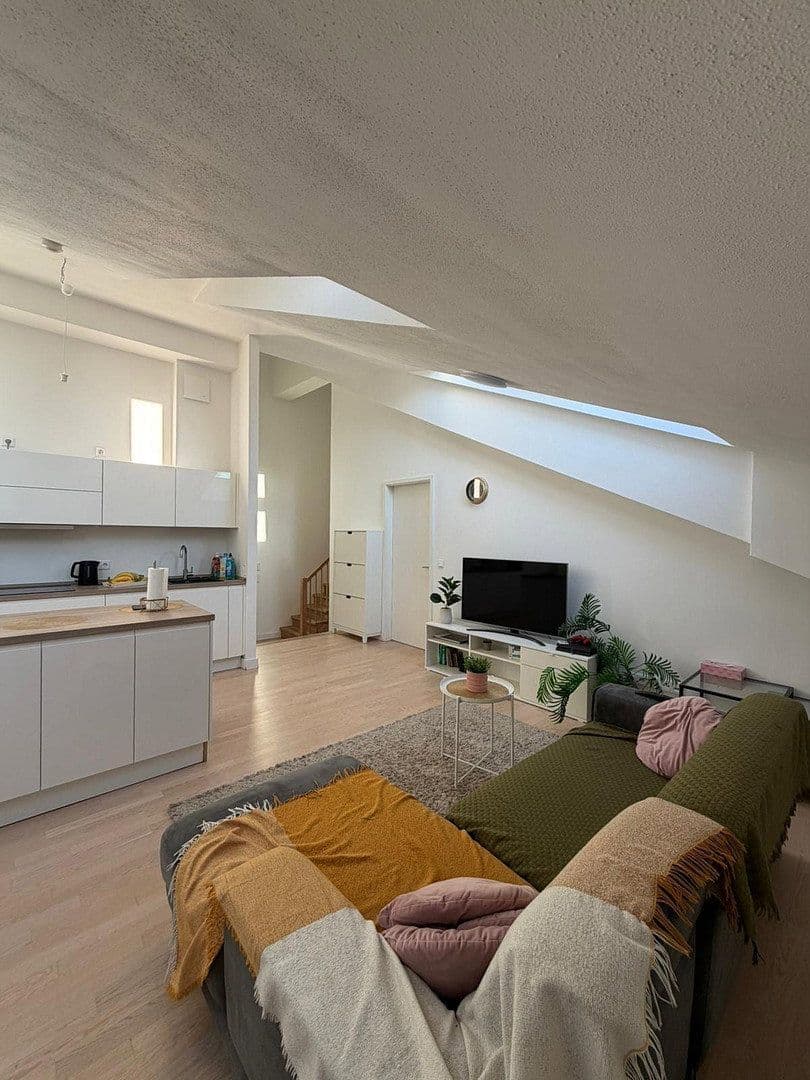 Pronájem bytu 3+1 100 m², Berlin, Berlín Pronájem bytu 3+1 100 m², Berlin, Berlín