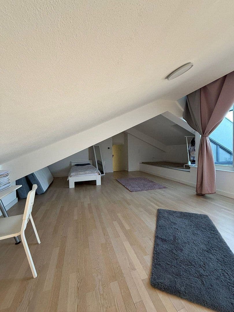 Pronájem bytu 3+1 100 m², Berlin, Berlín Pronájem bytu 3+1 100 m², Berlin, Berlín