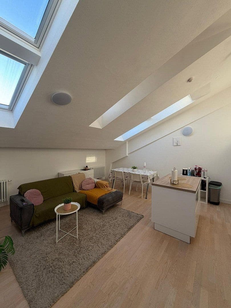 Pronájem bytu 3+1 100 m², Berlin, Berlín Pronájem bytu 3+1 100 m², Berlin, Berlín