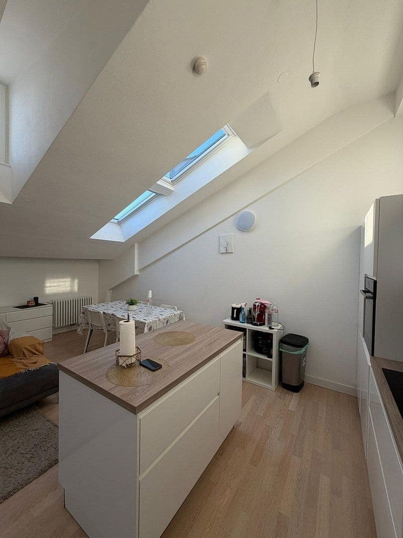 Pronájem bytu 3+1 100 m², Berlin, Berlín Pronájem bytu 3+1 100 m², Berlin, Berlín