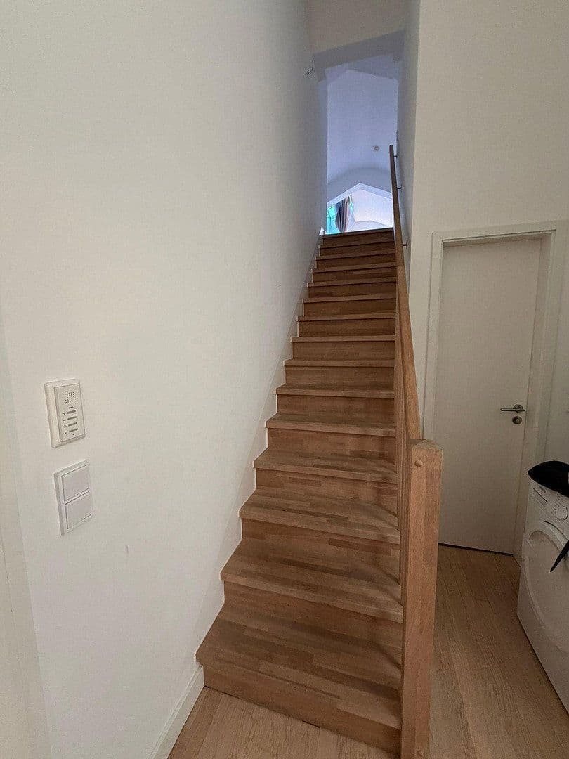 Pronájem bytu 3+1 100 m², Berlin, Berlín Pronájem bytu 3+1 100 m², Berlin, Berlín