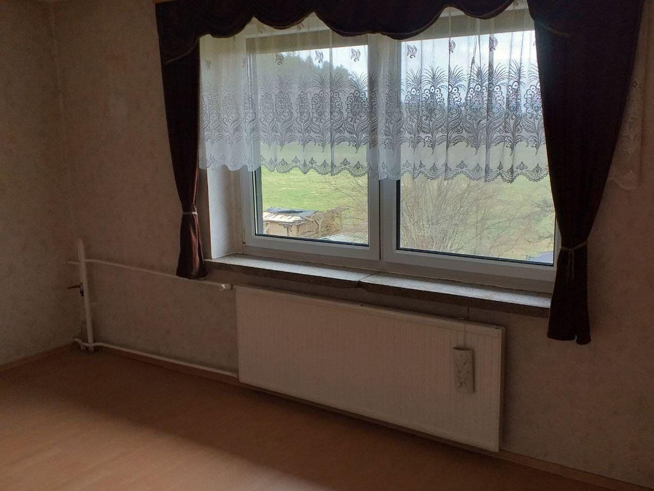 Prodej domu 200 m², pozemek 647 m², Ojvín, Sasko Prodej domu 200 m², pozemek 647 m², Ojvín, Sasko