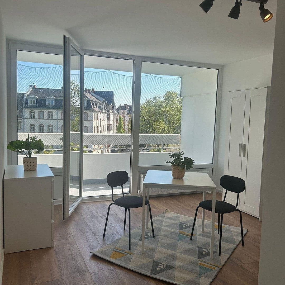 Pronájem bytu 1+1 30 m², Mathildenstraße 14, Offenbach am Main, Hessen Pronájem bytu 1+1 30 m², Mathildenstraße 14, Offenbach am Main, Hessen