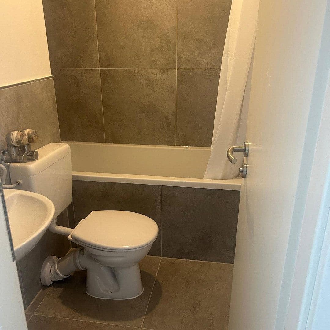 Pronájem bytu 1+1 30 m², Mathildenstraße 14, Offenbach am Main, Hessen Pronájem bytu 1+1 30 m², Mathildenstraße 14, Offenbach am Main, Hessen