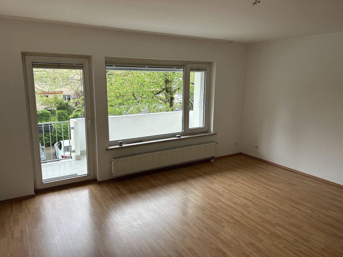 Pronájem bytu 3+1 80 m², Walter-vom-Rath-Str. 33, Frankfurt, Hessen Pronájem bytu 3+1 80 m², Walter-vom-Rath-Str. 33, Frankfurt, Hessen
