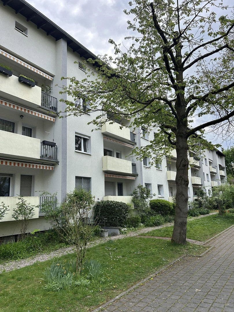 Pronájem bytu 3+1 80 m², Walter-vom-Rath-Str. 33, Frankfurt, Hessen Pronájem bytu 3+1 80 m², Walter-vom-Rath-Str. 33, Frankfurt, Hessen