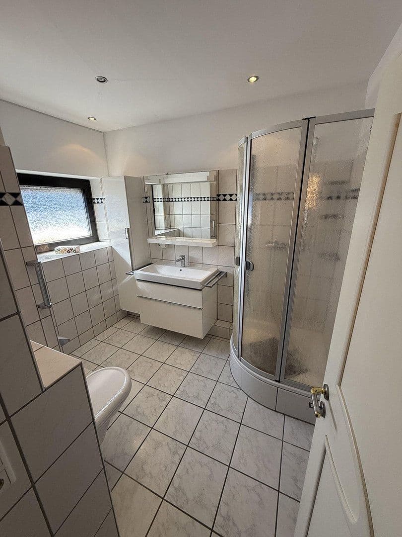 Prodej domu 134 m², pozemek 270 m², Viersener Str. 155A, Willich, Severní Porýní-Vestfálsko Prodej domu 134 m², pozemek 270 m², Viersener Str. 155A, Willich, Severní Porýní-Vestfálsko