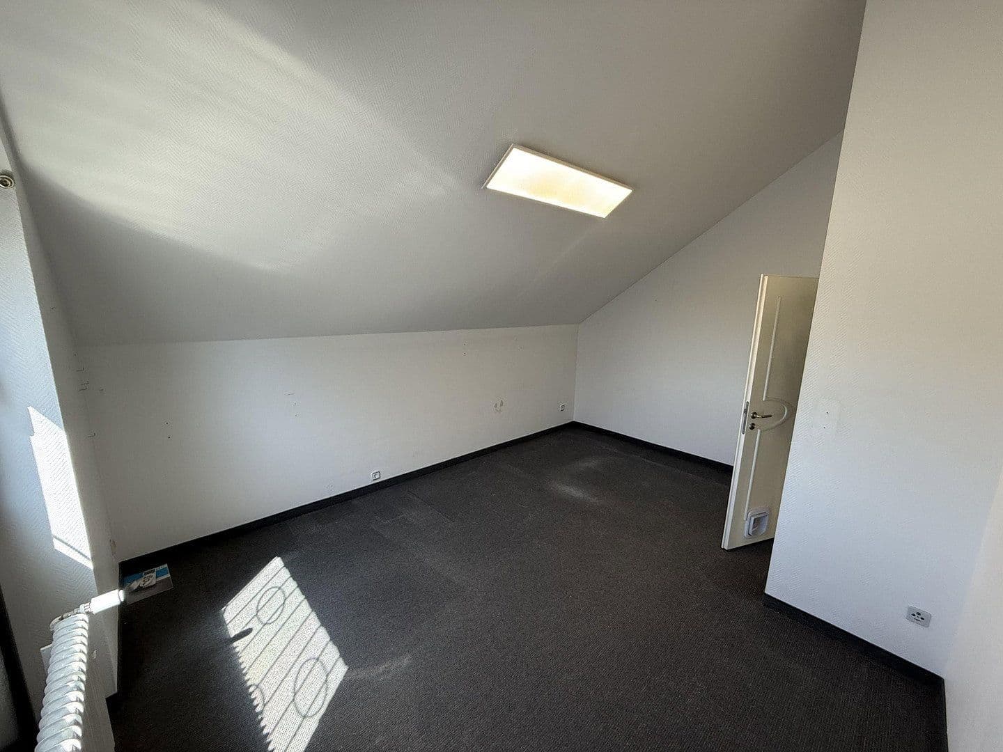 Prodej domu 134 m², pozemek 270 m², Viersener Str. 155A, Willich, Severní Porýní-Vestfálsko Prodej domu 134 m², pozemek 270 m², Viersener Str. 155A, Willich, Severní Porýní-Vestfálsko