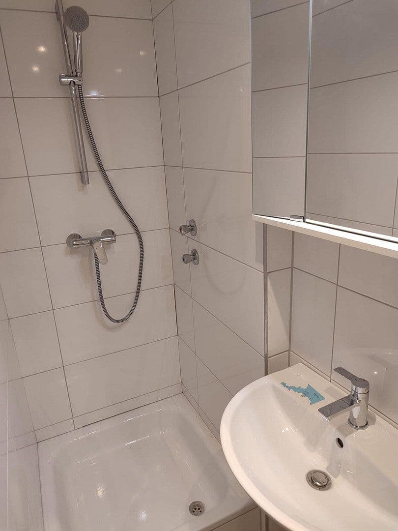 Pronájem bytu 1+1 20 m², Wallaustr. 101, Mainz, Porýní-Falc Pronájem bytu 1+1 20 m², Wallaustr. 101, Mainz, Porýní-Falc