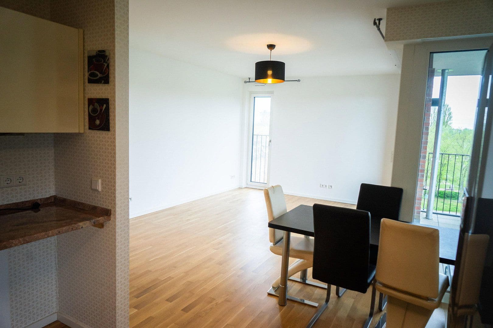 Pronájem bytu 3+1 85 m², Hattersheim am Main, Hessen Pronájem bytu 3+1 85 m², Hattersheim am Main, Hessen