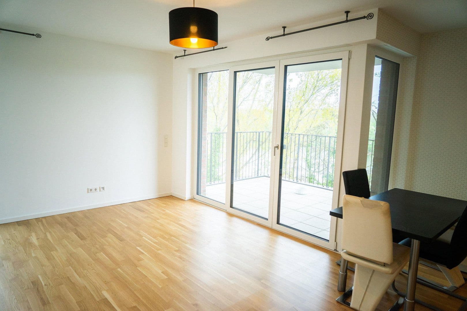 Pronájem bytu 3+1 85 m², Hattersheim am Main, Hessen Pronájem bytu 3+1 85 m², Hattersheim am Main, Hessen