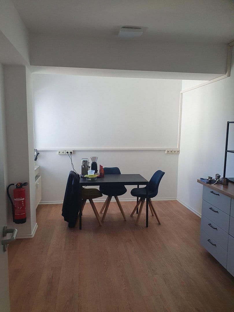 Pronájem kanceláře 15 m², Wehlner Straße, Dresden, Sasko Pronájem kanceláře 15 m², Wehlner Straße, Dresden, Sasko