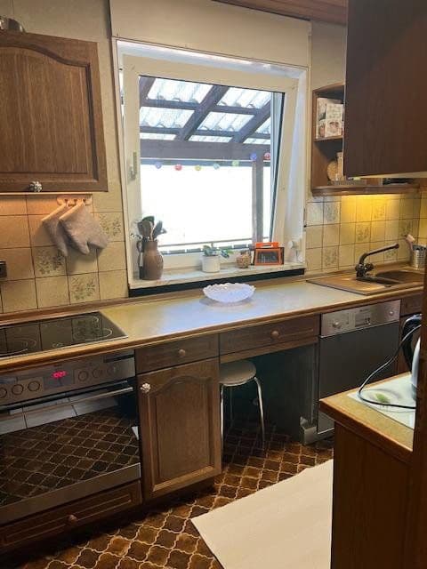 Prodej domu 160 m², pozemek 976 m², Schönbrunn, Bádensko-Württembersko Prodej domu 160 m², pozemek 976 m², Schönbrunn, Bádensko-Württembersko