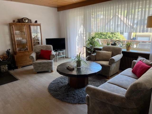 Prodej domu 160 m², pozemek 976 m², Schönbrunn, Bádensko-Württembersko Prodej domu 160 m², pozemek 976 m², Schönbrunn, Bádensko-Württembersko