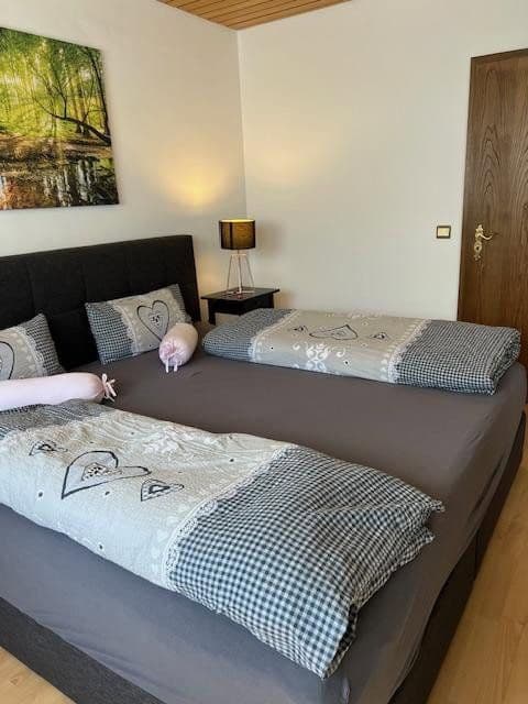 Prodej domu 160 m², pozemek 976 m², Schönbrunn, Bádensko-Württembersko Prodej domu 160 m², pozemek 976 m², Schönbrunn, Bádensko-Württembersko