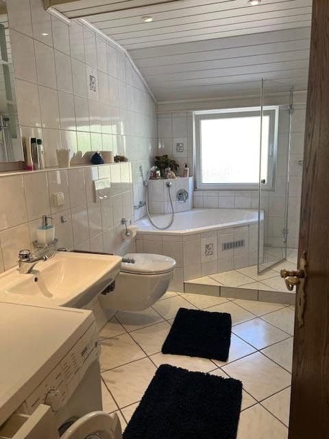 Prodej domu 160 m², pozemek 976 m², Schönbrunn, Bádensko-Württembersko Prodej domu 160 m², pozemek 976 m², Schönbrunn, Bádensko-Württembersko