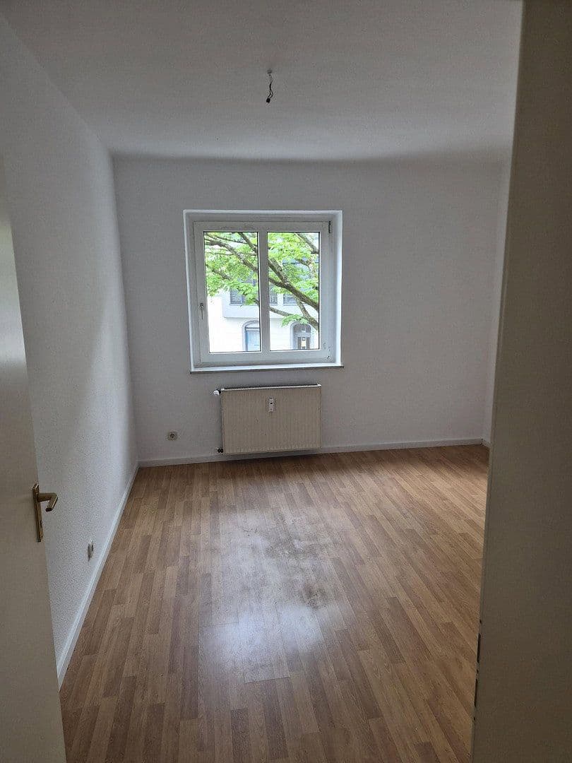 Pronájem bytu 3+1 70 m², Kölner Straße 137, Leverkusen, Severní Porýní-Vestfálsko Pronájem bytu 3+1 70 m², Kölner Straße 137, Leverkusen, Severní Porýní-Vestfálsko