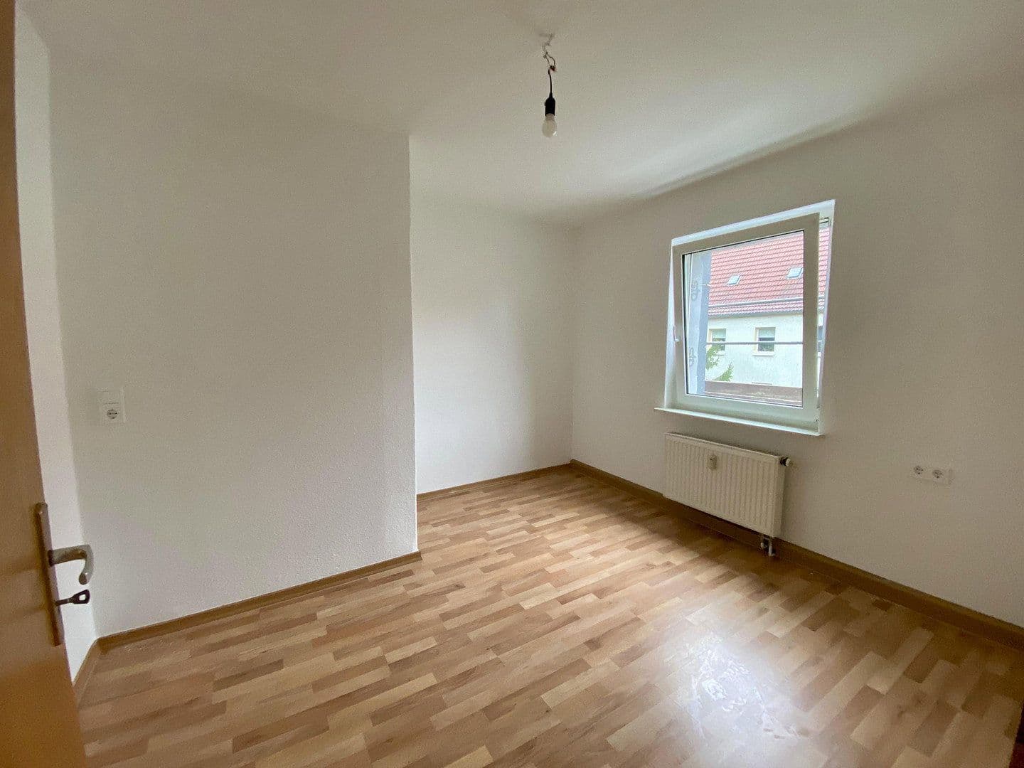 Pronájem bytu 4+kk 79 m², Neukieritzsch, Sasko Pronájem bytu 4+kk 79 m², Neukieritzsch, Sasko