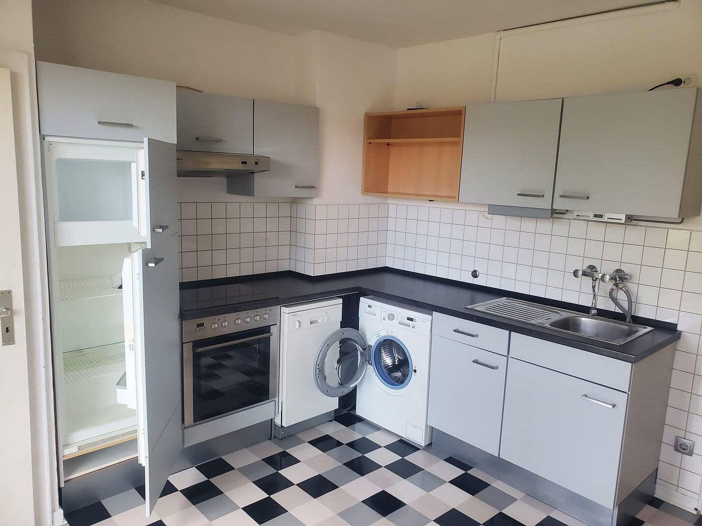 Pronájem bytu 3+1 12 m², Osnabrück, Dolní Sasko Pronájem bytu 3+1 12 m², Osnabrück, Dolní Sasko