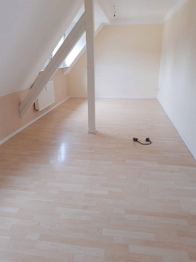 Pronájem bytu 3+1 70 m², Landau, Porýní-Falc Pronájem bytu 3+1 70 m², Landau, Porýní-Falc