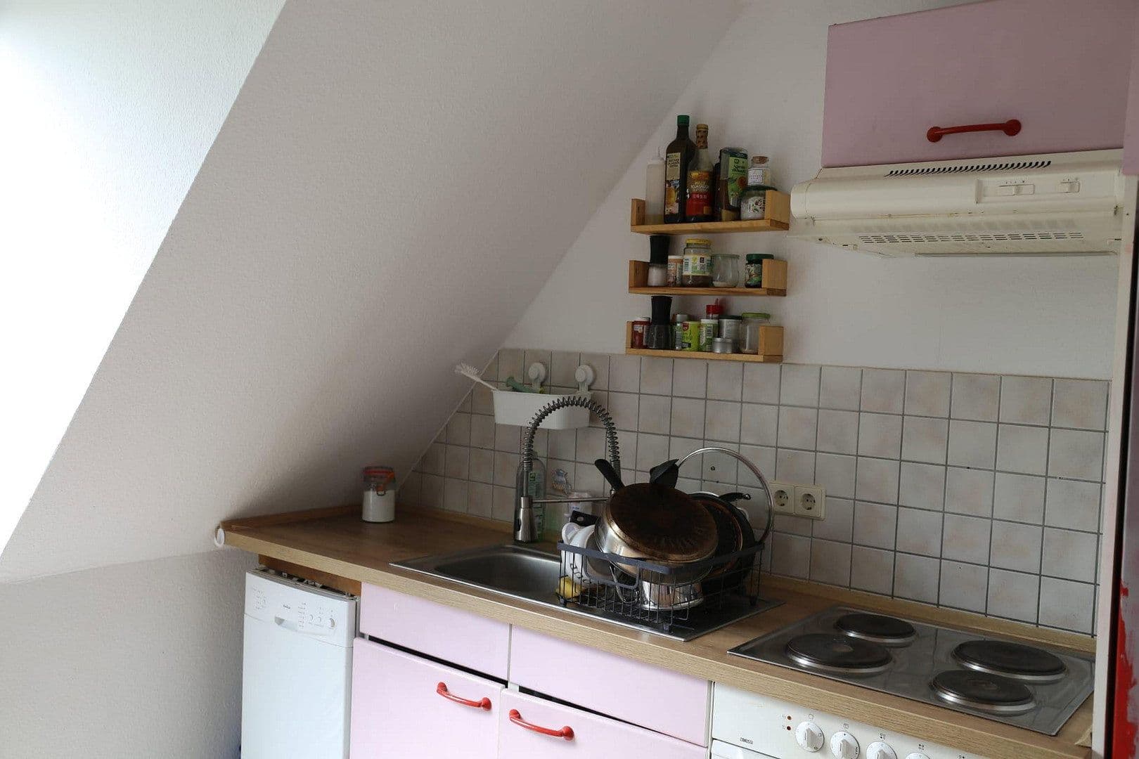 Pronájem bytu 3+1 70 m², Landau, Porýní-Falc Pronájem bytu 3+1 70 m², Landau, Porýní-Falc