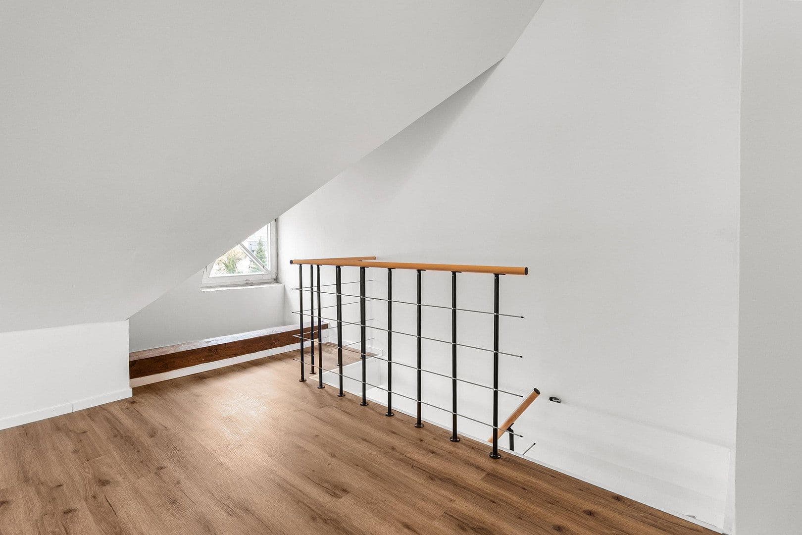 Pronájem bytu 4+1 102 m², Tailfinger Strasse 1, Albstadt, Bádensko-Württembersko Pronájem bytu 4+1 102 m², Tailfinger Strasse 1, Albstadt, Bádensko-Württembersko