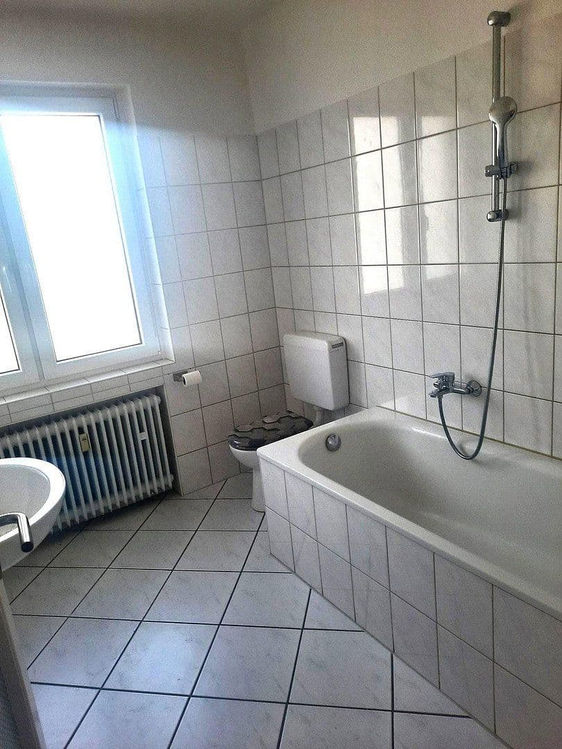 Pronájem bytu 4+1 111 m², Talstr. 2, Castrop-Rauxel, Severní Porýní-Vestfálsko Pronájem bytu 4+1 111 m², Talstr. 2, Castrop-Rauxel, Severní Porýní-Vestfálsko