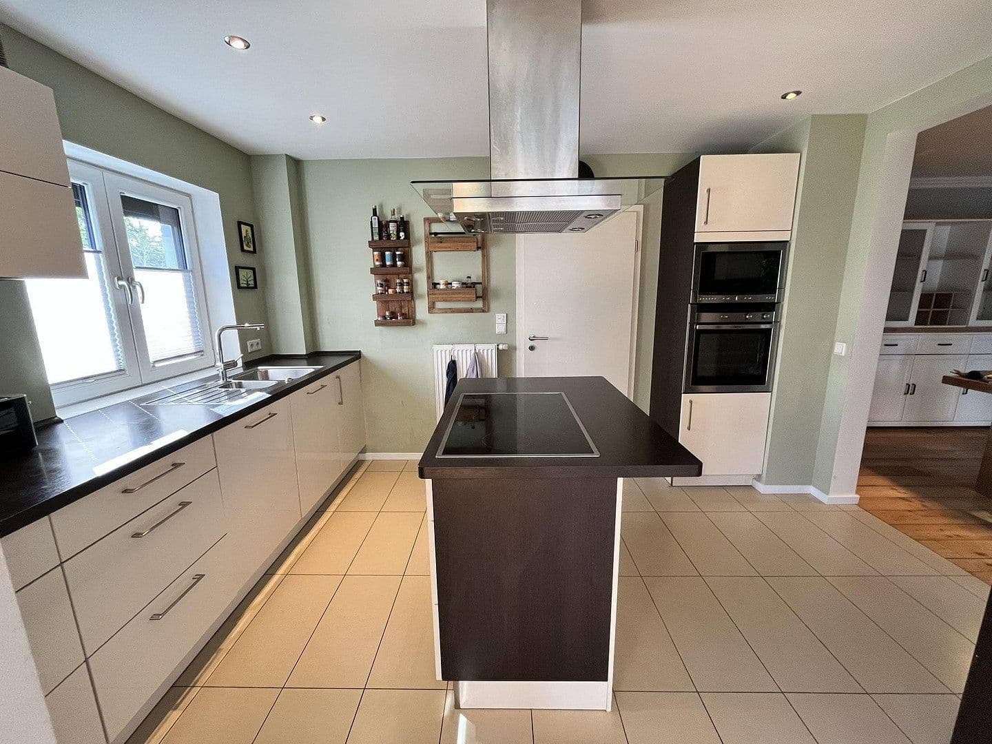 Pronájem domu 135 m², pozemek 450 m², Hamburg, Hamburg Pronájem domu 135 m², pozemek 450 m², Hamburg, Hamburg