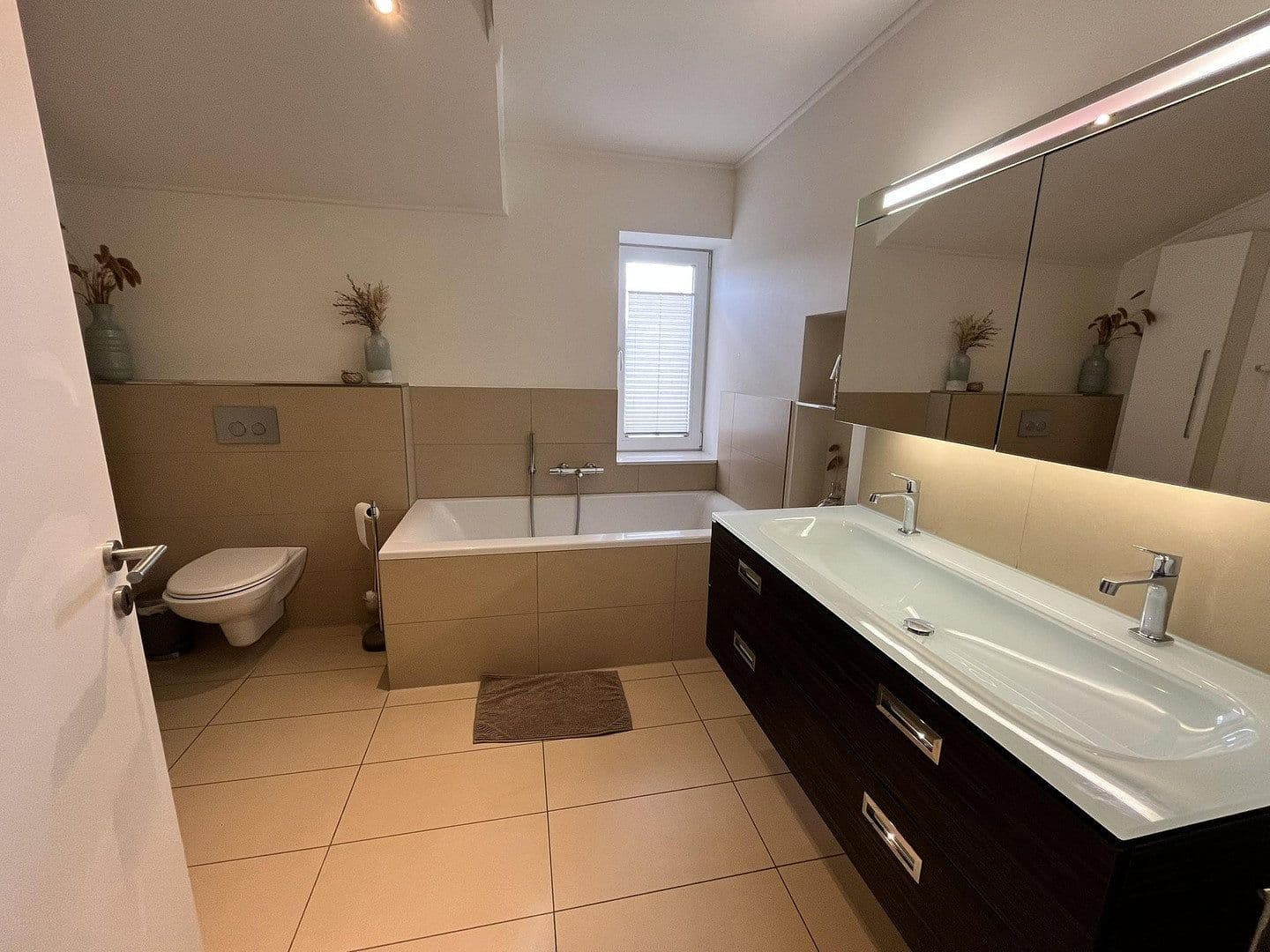 Pronájem domu 135 m², pozemek 450 m², Hamburg, Hamburg Pronájem domu 135 m², pozemek 450 m², Hamburg, Hamburg