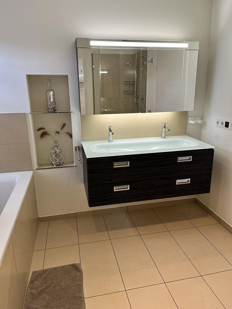 Pronájem domu 135 m², pozemek 450 m², Hamburg, Hamburg Pronájem domu 135 m², pozemek 450 m², Hamburg, Hamburg