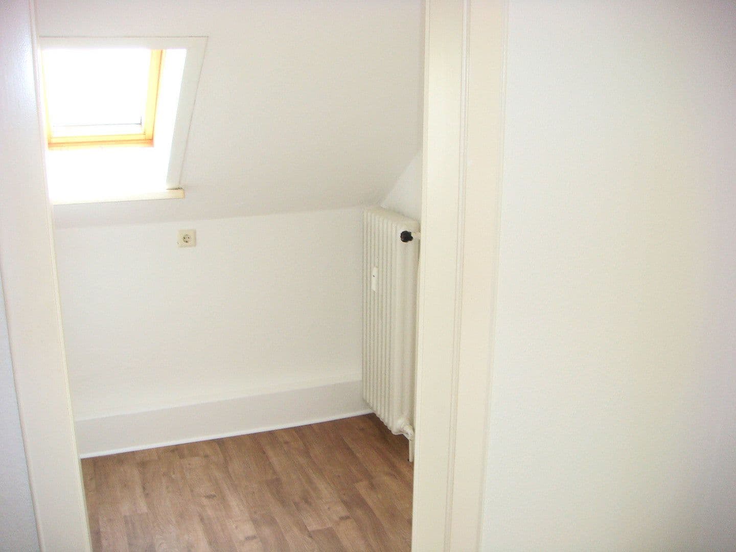 Pronájem bytu 3+1 80 m², Hohes Feld, Uetze, Dolní Sasko Pronájem bytu 3+1 80 m², Hohes Feld, Uetze, Dolní Sasko