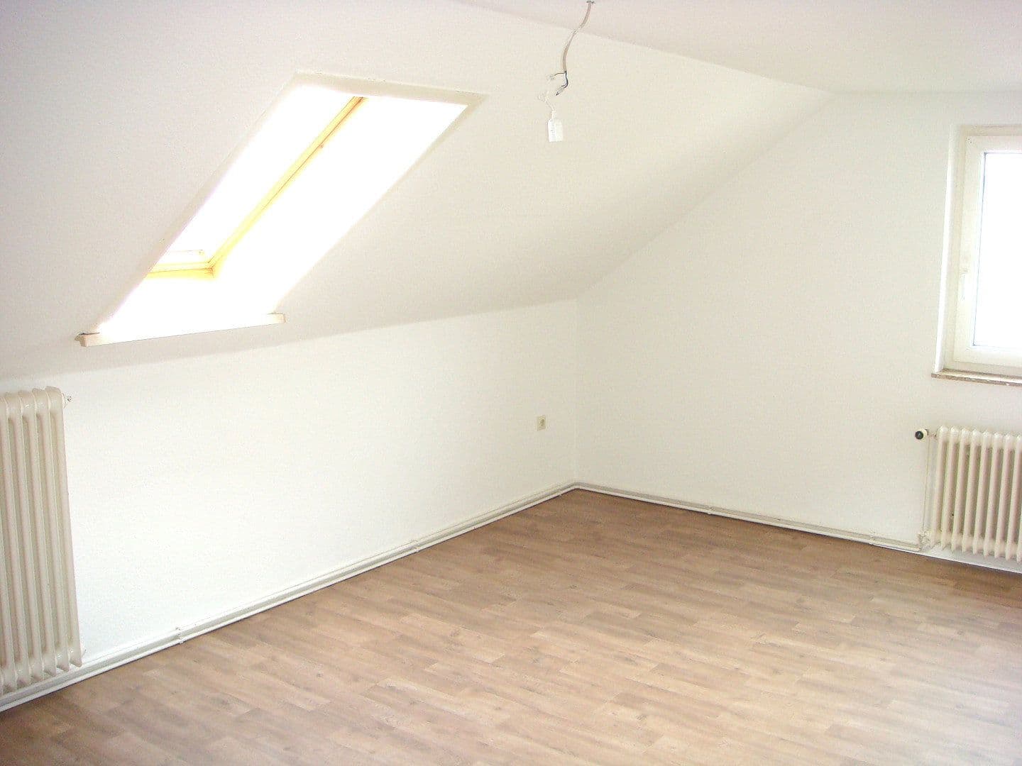 Pronájem bytu 3+1 80 m², Hohes Feld, Uetze, Dolní Sasko Pronájem bytu 3+1 80 m², Hohes Feld, Uetze, Dolní Sasko