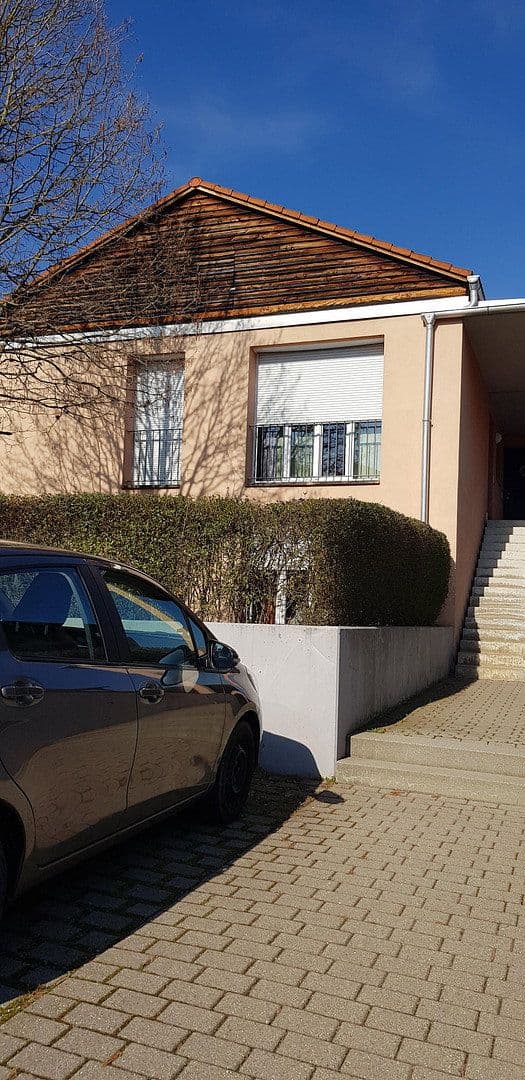 Prodej bytu 2+kk 70 m², Ob der Linden 18, Niefern-Öschelbronn, Bádensko-Württembersko Prodej bytu 2+kk 70 m², Ob der Linden 18, Niefern-Öschelbronn, Bádensko-Württembersko