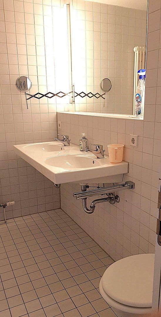 Prodej bytu 2+kk 70 m², Ob der Linden 18, Niefern-Öschelbronn, Bádensko-Württembersko Prodej bytu 2+kk 70 m², Ob der Linden 18, Niefern-Öschelbronn, Bádensko-Württembersko