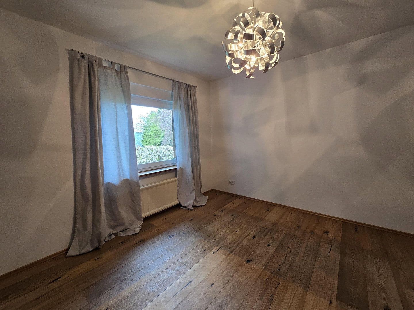 Prodej domu 240 m², pozemek 1.500 m², Hans-Staden-Allee 6, Homberg (Efze), Hessen Prodej domu 240 m², pozemek 1.500 m², Hans-Staden-Allee 6, Homberg (Efze), Hessen