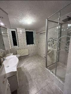 Pronájem bytu 5+1 130 m², Neue Bergstraße 23, Landshut, Bavorsko Pronájem bytu 5+1 130 m², Neue Bergstraße 23, Landshut, Bavorsko