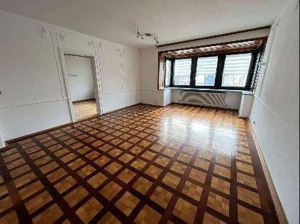 Pronájem bytu 5+1 130 m², Neue Bergstraße 23, Landshut, Bavorsko Pronájem bytu 5+1 130 m², Neue Bergstraße 23, Landshut, Bavorsko