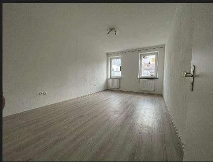 Pronájem bytu 5+1 130 m², Neue Bergstraße 23, Landshut, Bavorsko Pronájem bytu 5+1 130 m², Neue Bergstraße 23, Landshut, Bavorsko